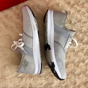 NEW Women’s New Balance Running Shoes Size 9